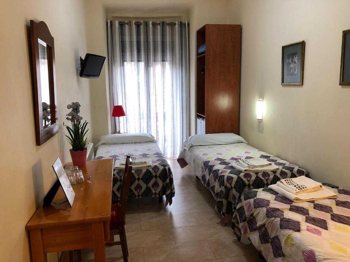 Tirso Plaza Guest house 2*